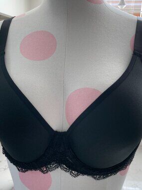 huit 8 Paris Lined Full Cup w Lace Trim T Shirt Bra Designed in France Black 34D